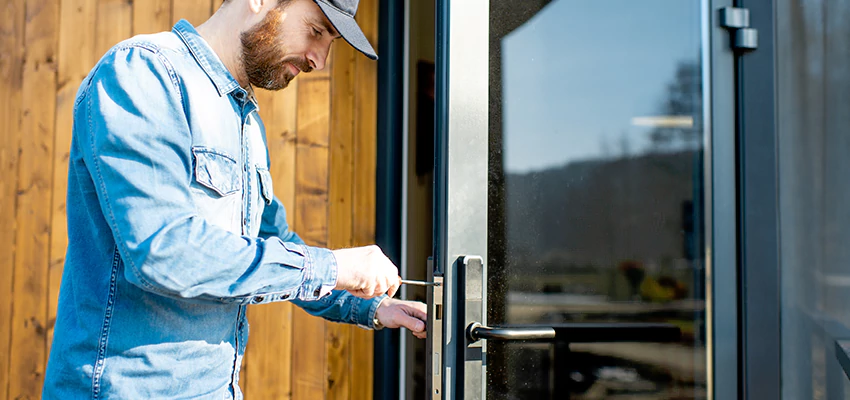 Frameless Glass Storefront Door Locks Replacement in La Puente, CA